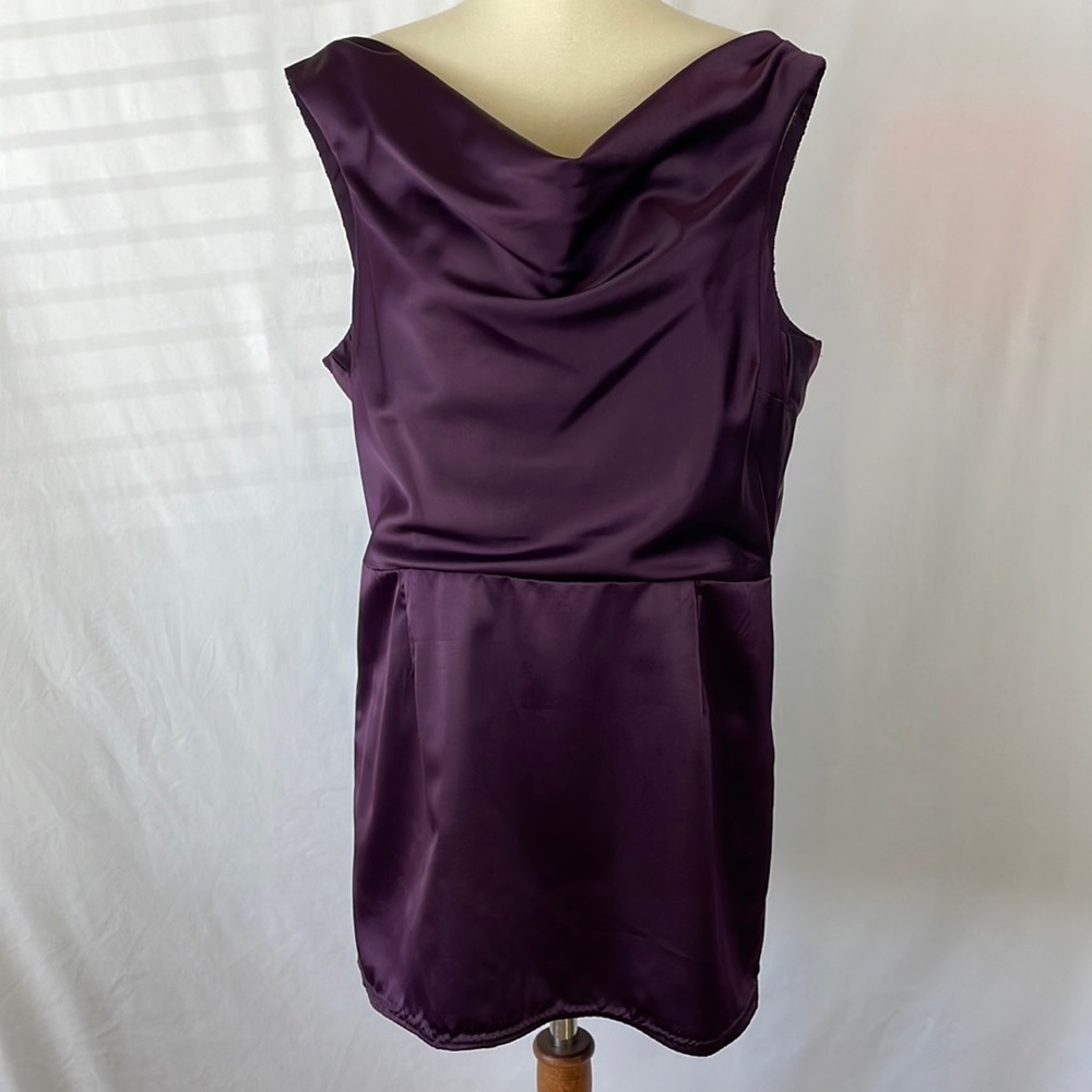 TAHARI Elegant Draping Plum Sleeveless Blouse with Lace Zip Up Back - Size 10